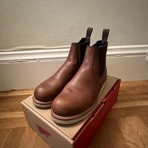 Red Wing Heritage Classic Chelsea | Men’s size 9.5 | Amber color | American made